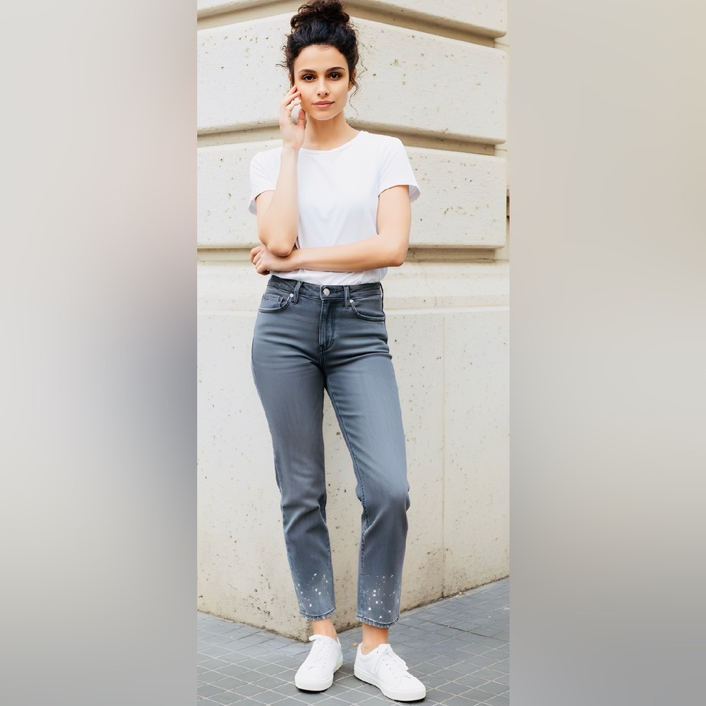 NWT Levi’s SZ 27 gray w/bleach splashes at the hemline/5 pocket straight jeans